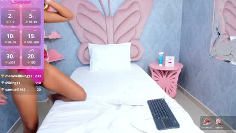 Daphne  online show from 12.26.24