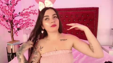 Snapshot of daphne_glas chatting on 04.28.26 Daphne online show from 04.28.26