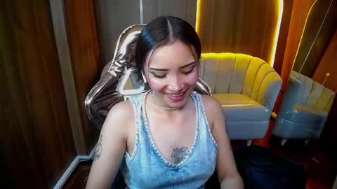 daphne_nicole_b online show from 03.05.26