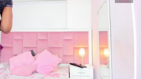 Daphne online show from 12.10.24