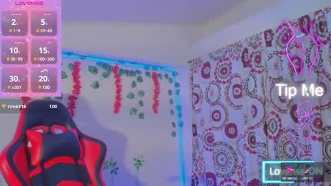 Snapshot of daphnewalker__ chatting on 02.03.25 Daphne online show from 02.03.25