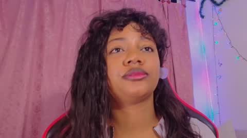 Daphne online show from 12.19.25