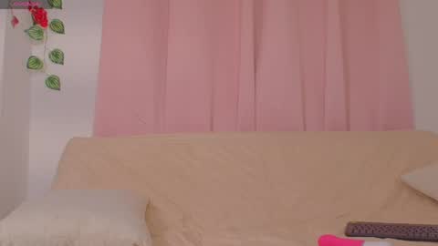 Snapshot of daphnewalker__ chatting on 05.01.26 Daphne online show from 05.01.26