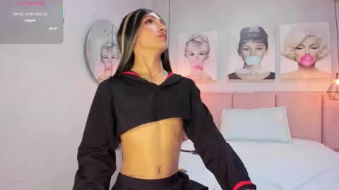    online show from 11.06.25