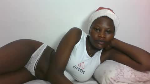 Snapshot of darberry21 chatting on 12.22.25 ESTHER online show from 12.22.25