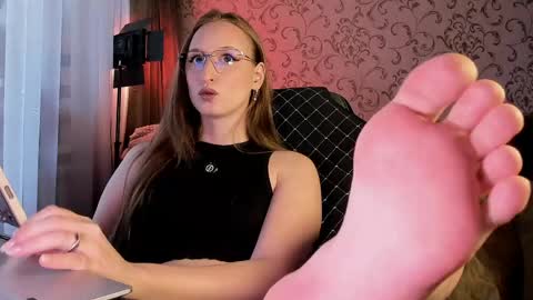 Snapshot of darcysiren chatting on 05.13.26 Darcy Siren online show from 05.13.26