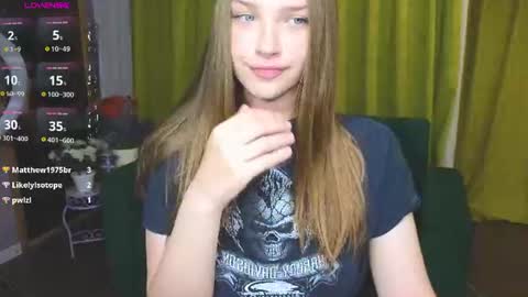 Snapshot of dariaangels chatting on 06.20.26 dariaangels online show from 06.20.26