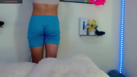 Snapshot of darianna_atehortua chatting on 04.05.26 Dary online show from 04.05.26