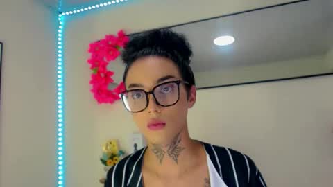 Snapshot of darianna_atehortua chatting on 04.13.26 Dary online show from 04.13.26