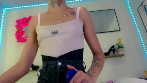 Snapshot of darianna_atehortua chatting on 04.18.26 Dary online show from 04.18.26