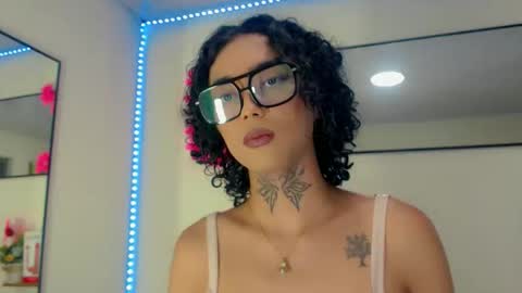 Snapshot of darianna_atehortua chatting on 05.07.26 Dary online show from 05.07.26