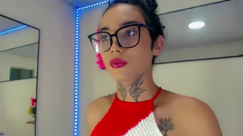 Snapshot of darianna_atehortua chatting on 05.16.26 Dary online show from 05.16.26