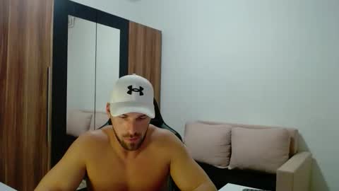 Snapshot of darius_94 chatting on 11.11.25 darius_94 online show from 11.11.25