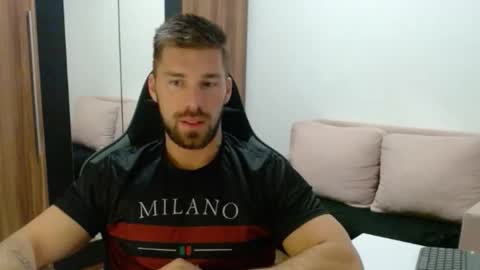 Snapshot of darius_94 chatting on 11.27.25 darius_94 online show from 11.27.25