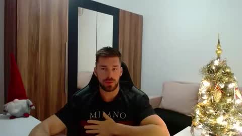 Snapshot of darius_94 chatting on 12.19.25 darius_94 online show from 12.19.25