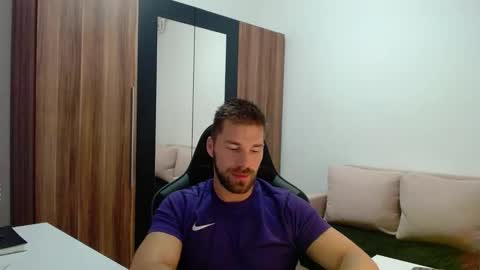 Snapshot of darius_94 chatting on 01.14.26 darius_94 online show from 01.14.26