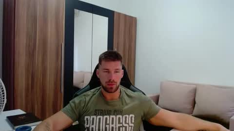 Snapshot of darius_94 chatting on 01.16.26 darius_94 online show from 01.16.26