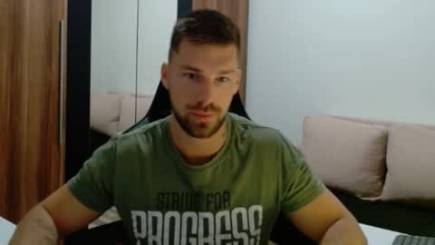 Snapshot of darius_94 chatting on 01.18.26 darius_94 online show from 01.18.26