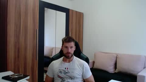 Snapshot of darius_94 chatting on 02.14.26 darius_94 online show from 02.14.26