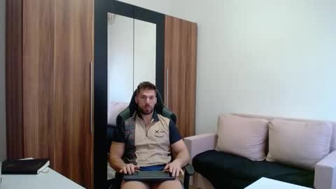 Snapshot of darius_94 chatting on 03.09.26 darius_94 online show from 03.09.26