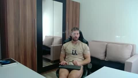 Snapshot of darius_94 chatting on 03.19.26 darius_94 online show from 03.19.26