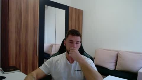 darius_94 online show from 04.20.26