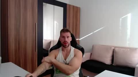 darius_94 online show from 06.25.26