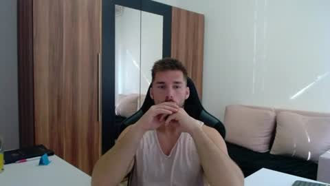 darius_94 online show from 08.04.26