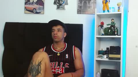 Darius Phoenix  online show from 12.24.24