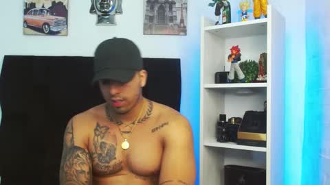 Darius Phoenix  online show from 01.12.25