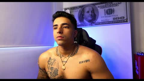 Darius Phoenix  online show from 02.05.25