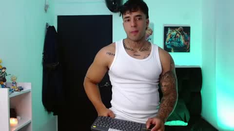 Darius Phoenix  online show from 05.05.26