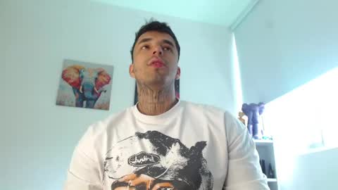 Darius Phoenix  online show from 06.07.26