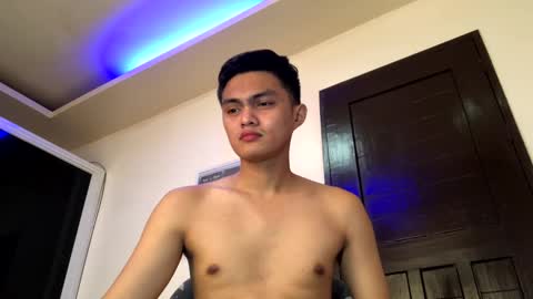 Snapshot of dark_angel69x chatting on 12.20.24 Guile online show from 12.20.24