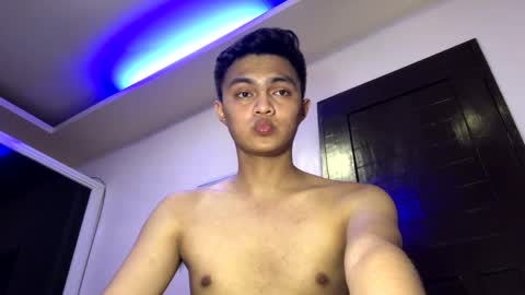 Snapshot of dark_angel69x chatting on 01.25.25 Guile online show from 01.25.25