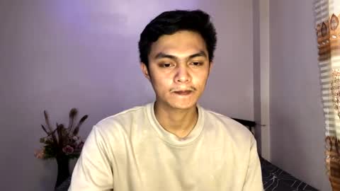 Snapshot of dark_angel69x chatting on 02.20.25 Guile online show from 02.20.25