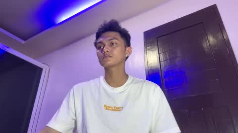 Snapshot of dark_angel69x chatting on 09.21.25 Guile online show from 09.21.25