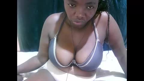 Snapshot of dark_anggel chatting on 09.18.25 dark_anggel online show from 09.18.25