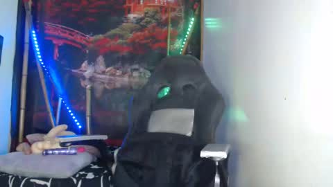 Snapshot of dark_doll5 chatting on 12.11.24 dark_doll5 online show from 12.11.24