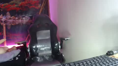 Snapshot of dark_doll5 chatting on 12.20.24 dark_doll5 online show from 12.20.24