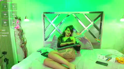 dark_dominika online show from 02.05.26