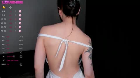 Snapshot of dark_ester chatting on 10.08.25 Ester online show from 10.08.25