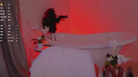 Snapshot of dark_lola_ chatting on 06.19.26 Lola online show from 06.19.26