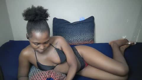 dark_lovly online show from 03.04.26