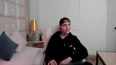 dark_sun333 online show from 12.20.25