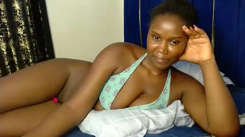 Snapshot of dark_tiffany chatting on 11.29.25 Tiff online show from 11.29.25