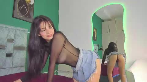 Snapshot of darkangeline chatting on 06.30.26 darkangeline online show from 06.30.26