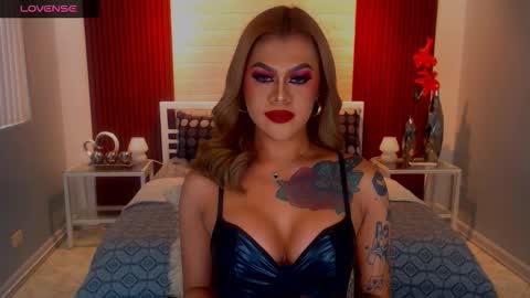 Snapshot of darkbeautysophia chatting on 10.03.25 SOPHIA SANCHEZ online show from 10.03.25