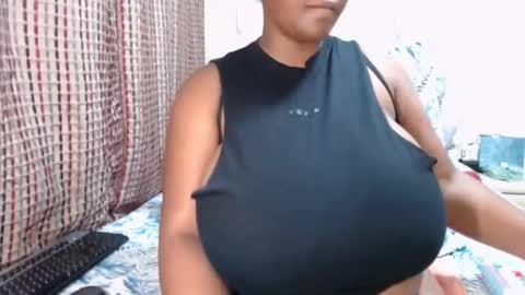 Snapshot of darkbusty chatting on 01.12.25 DarkBusty online show from 01.12.25