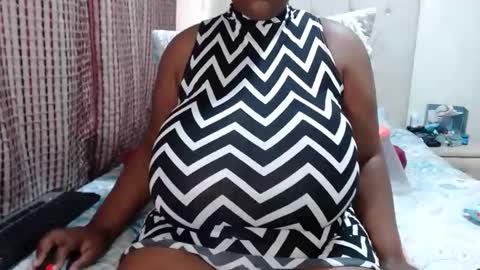 Snapshot of darkbusty chatting on 03.10.25 DarkBusty online show from 03.10.25